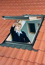 Dachowe okno uchylno-obrotowe Fakro FK